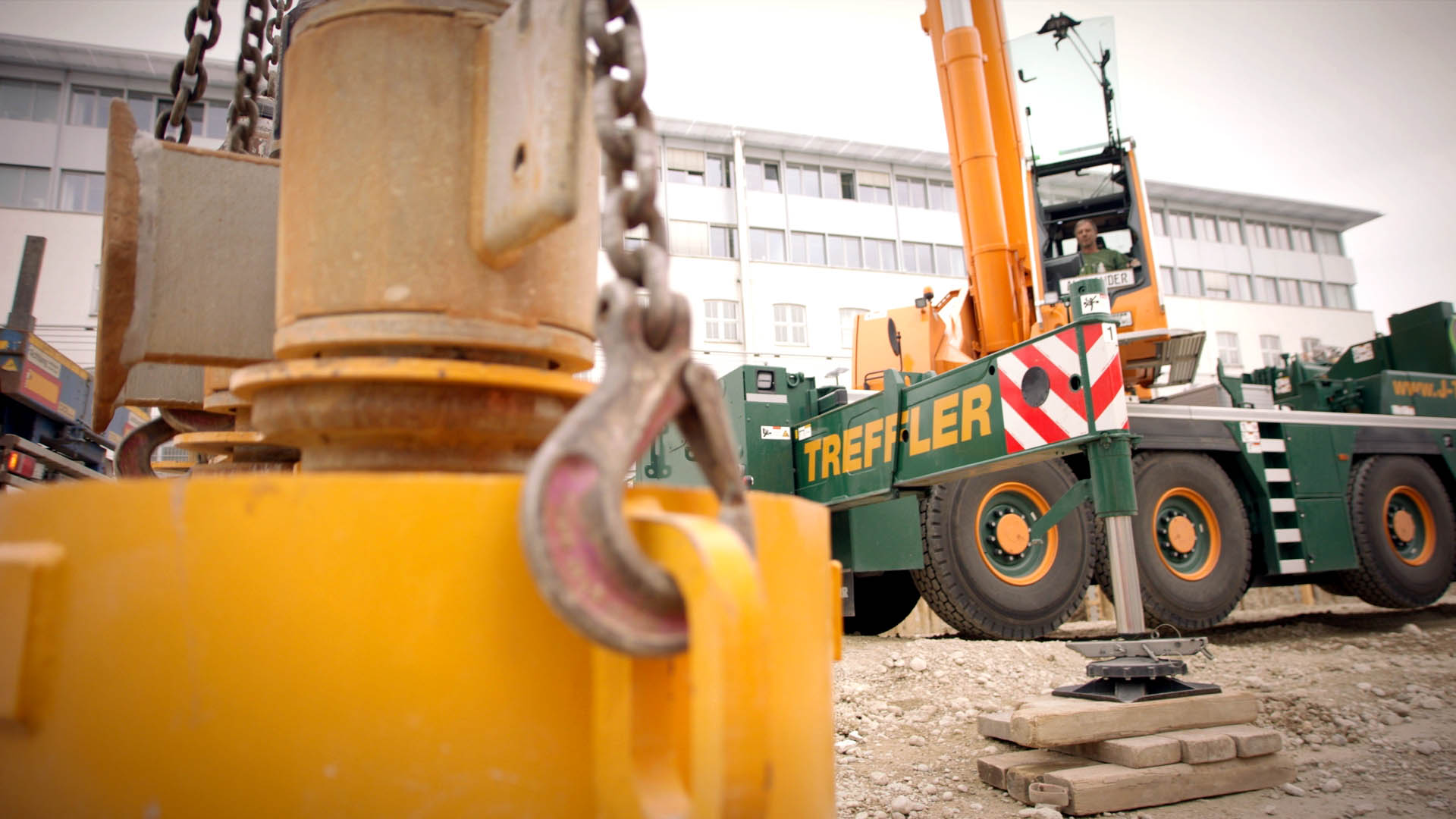 BAUSTELLENUMZUG | Bauer Spezialtiefbau