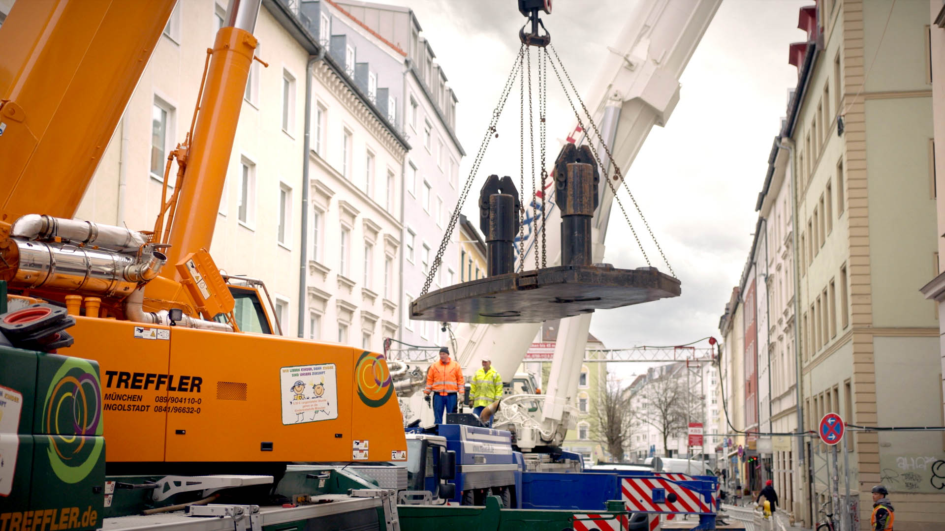 KRANAUFBAU | Bauer Spezialtiefbau Großprojekte