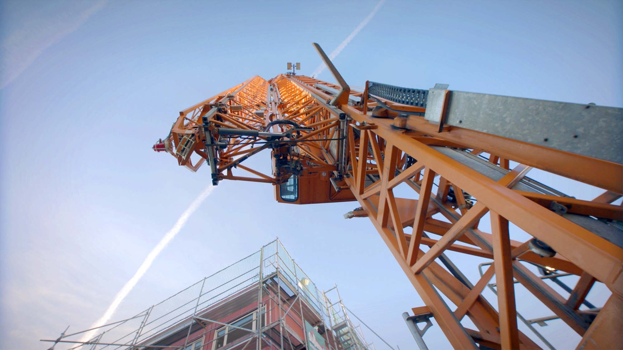 TRAPEZBLECHE VERHEBEN | Hohenberger Dach- u. Wandsysteme GmbH & Co. KG