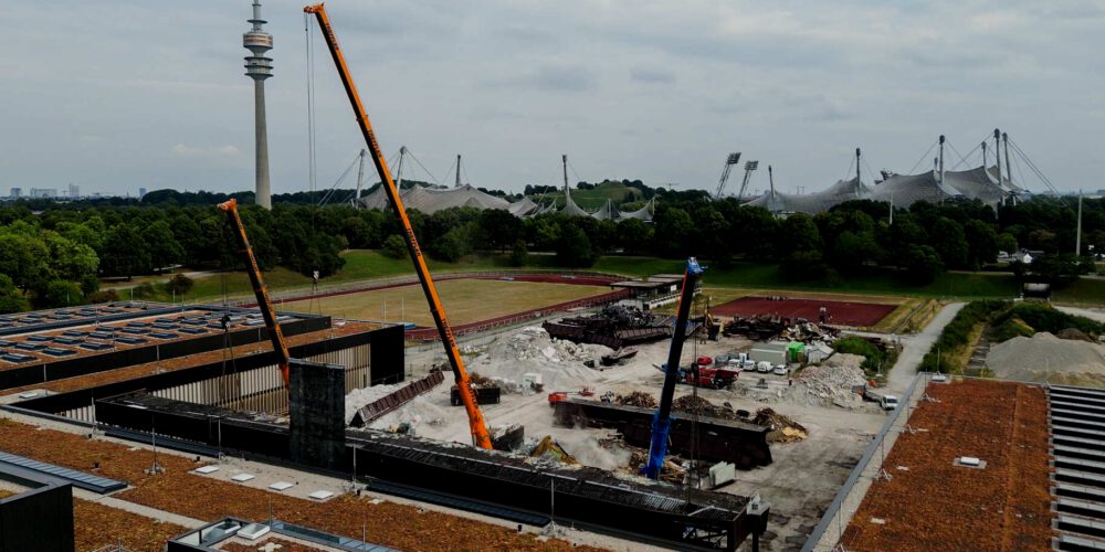 SPORTPLATZ AUFRÄUMEN MIT TREFFLER