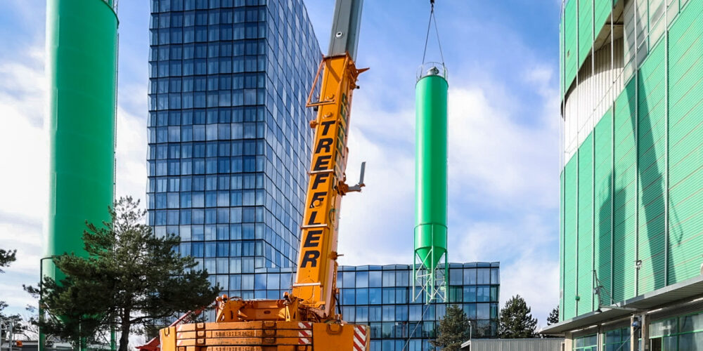 FLIEGENDE SILOS IM BETONMISCHWERK